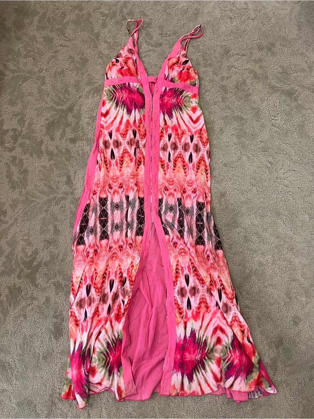 Gorgeous flowy dress add color to your closet!!